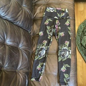 Lululemon S.  Yoga/exercise pants